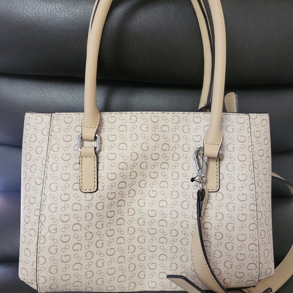 Guess Shoulder Bag - Picture 5 of 6